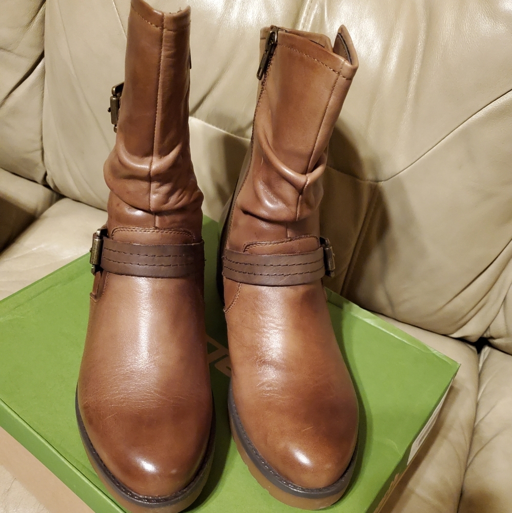 Women's boots